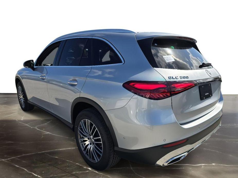 new 2024 Mercedes-Benz GLC 300 car, priced at $52,991