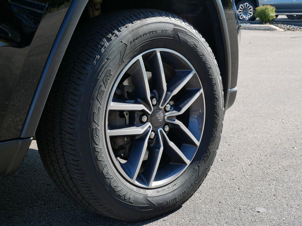 used 2019 Jeep Grand Cherokee car, priced at $19,699