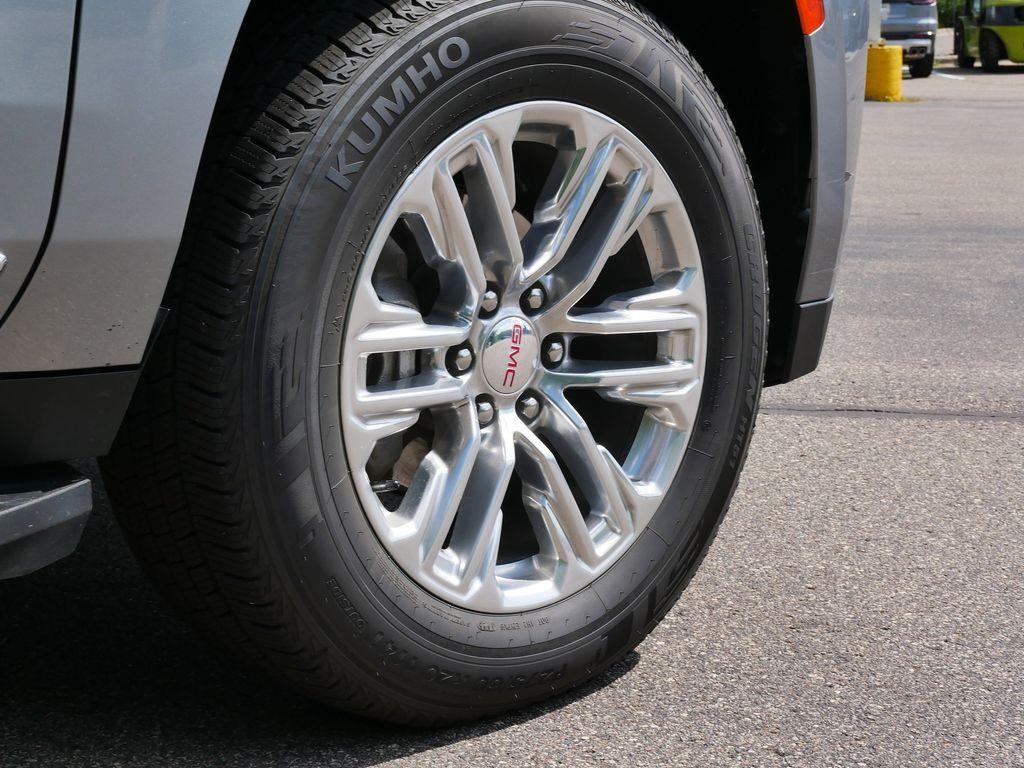 used 2024 GMC Yukon XL car, priced at $63,797