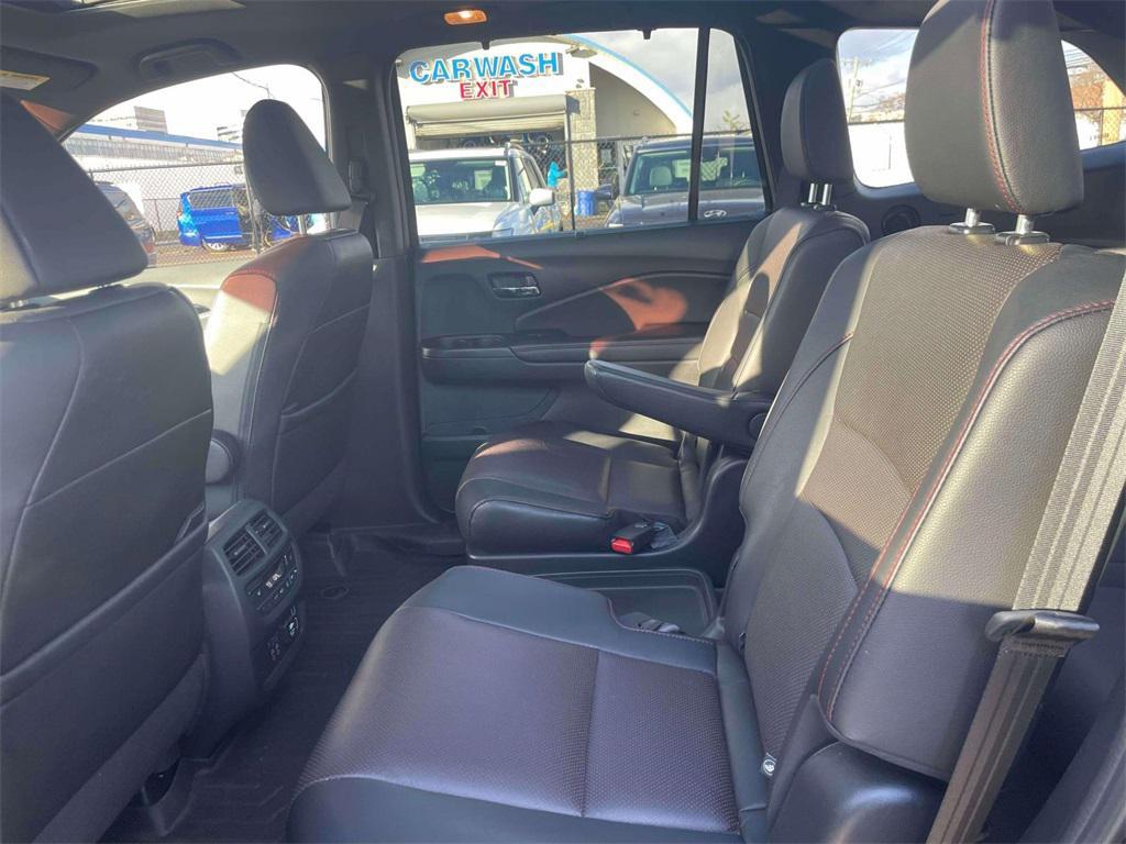 used 2022 Honda Pilot car, priced at $36,900
