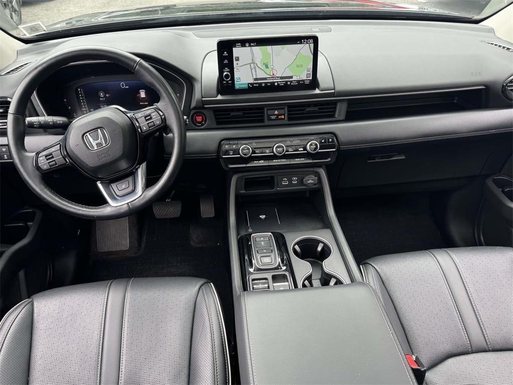 used 2023 Honda Pilot car, priced at $42,900