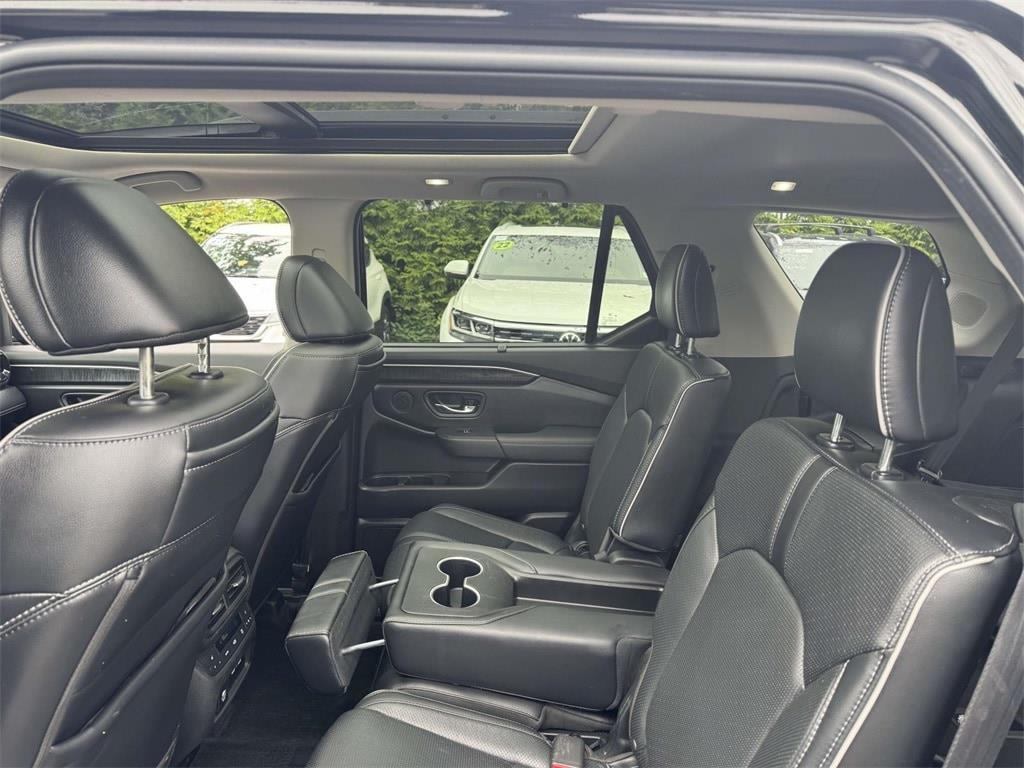 used 2023 Honda Pilot car, priced at $42,900