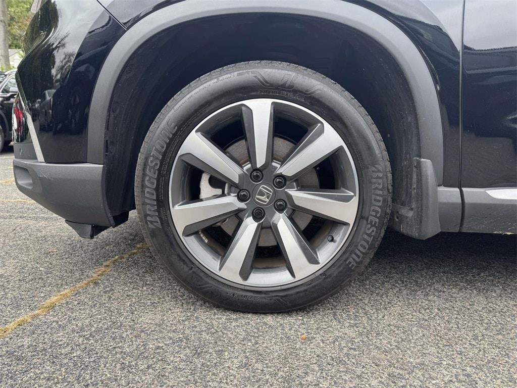 used 2023 Honda Pilot car, priced at $42,900