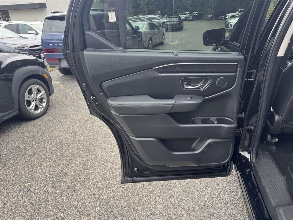 used 2023 Honda Pilot car, priced at $42,900