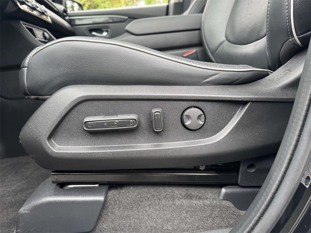 used 2023 Honda Pilot car, priced at $42,900