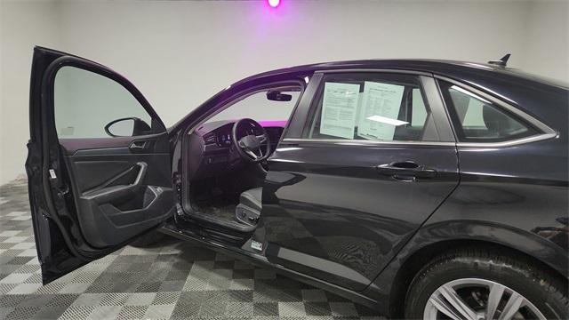 used 2022 Volkswagen Jetta car