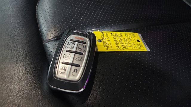 used 2023 Chrysler Pacifica car