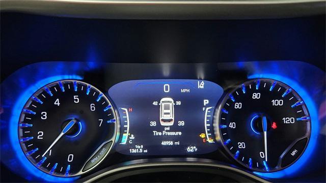 used 2023 Chrysler Pacifica car