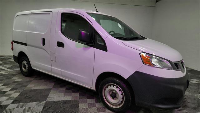 used 2018 Nissan NV200 car