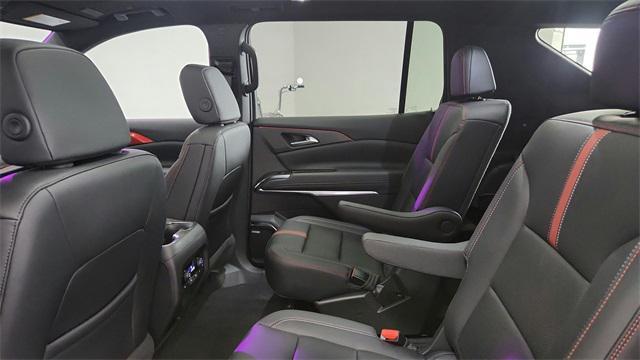 used 2025 Chevrolet Traverse car