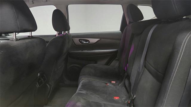 used 2016 Nissan Rogue car