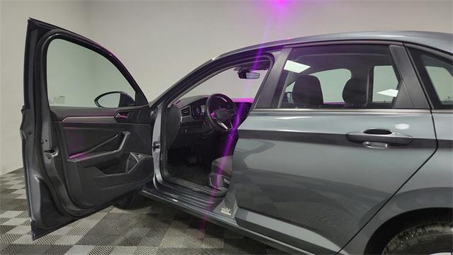 used 2023 Volkswagen Jetta car