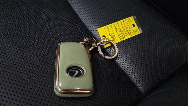 used 2016 Lexus ES 350 car, priced at $19,995