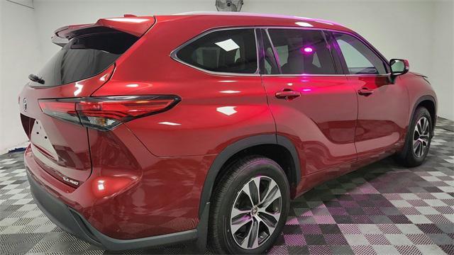 used 2022 Toyota Highlander car
