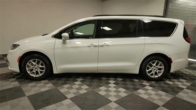 used 2022 Chrysler Pacifica car