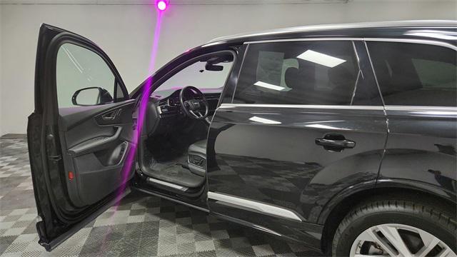 used 2024 Audi Q7 car, priced at $39,800