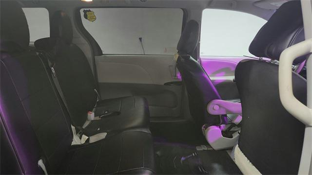 used 2014 Toyota Sienna car