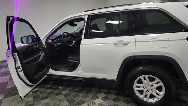 used 2023 Jeep Grand Cherokee car, priced at $28,888