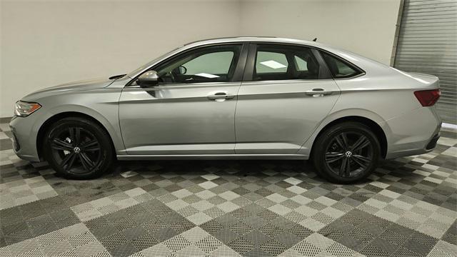 used 2023 Volkswagen Jetta car