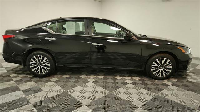 used 2023 Nissan Altima car