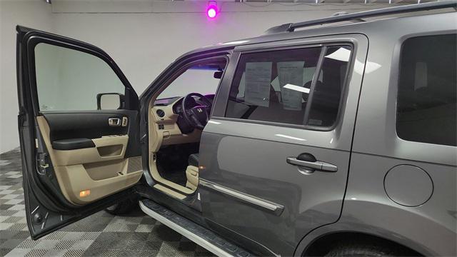 used 2009 Honda Pilot car, priced at $7,888