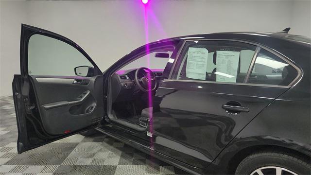 used 2016 Volkswagen Jetta car