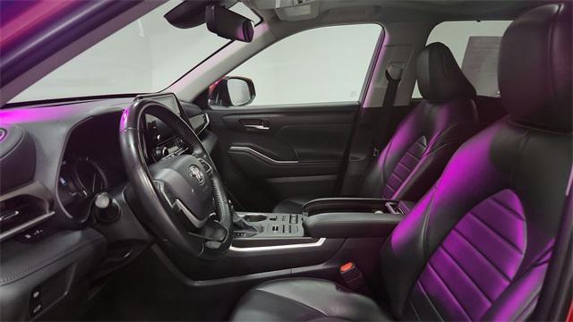 used 2022 Toyota Highlander car
