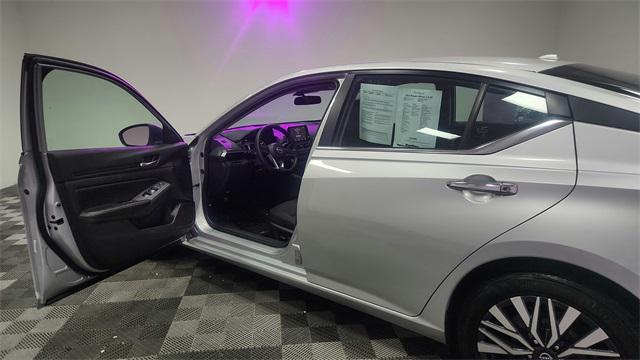 used 2024 Nissan Altima car