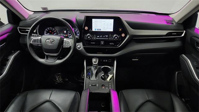used 2024 Toyota Highlander car