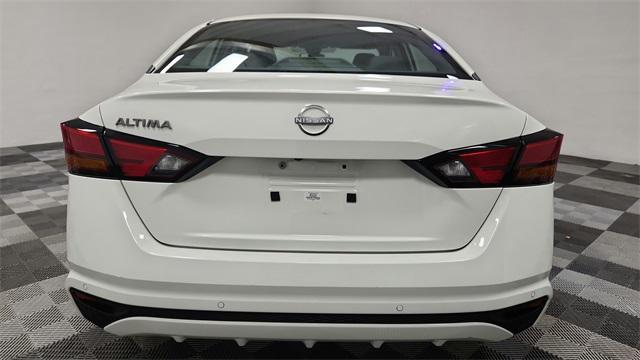 used 2023 Nissan Altima car