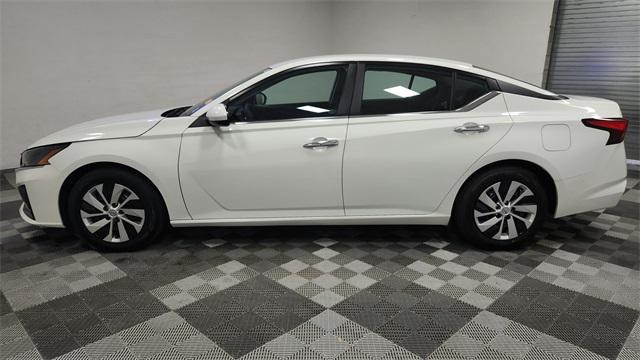 used 2023 Nissan Altima car