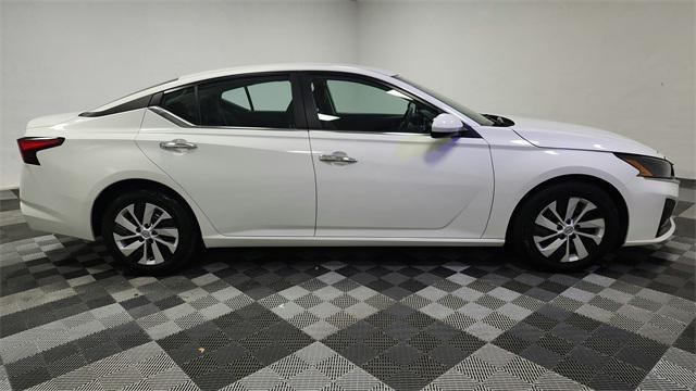 used 2023 Nissan Altima car