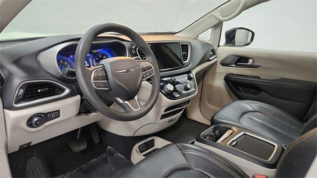 used 2022 Chrysler Pacifica car