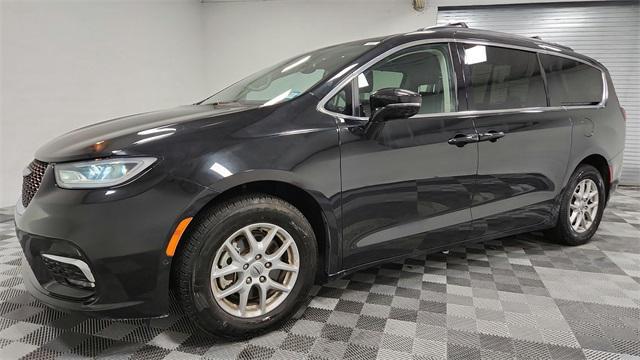 used 2022 Chrysler Pacifica car