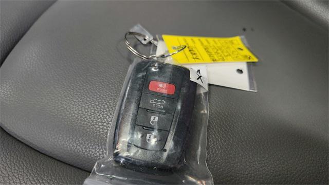 used 2023 Toyota Highlander car