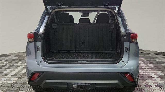 used 2022 Toyota Highlander car