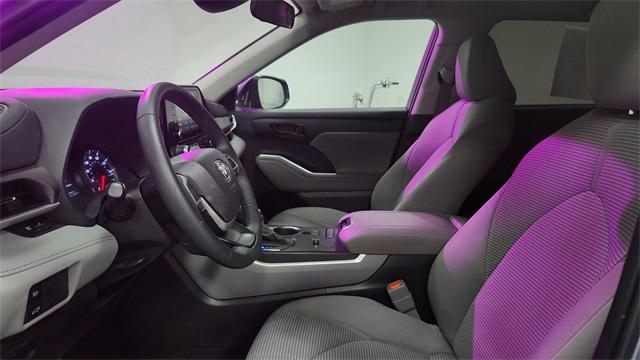 used 2022 Toyota Highlander car