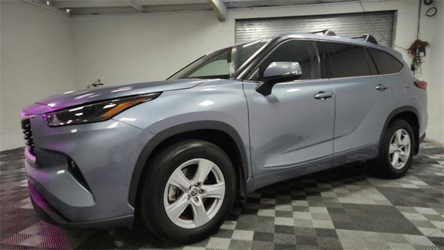 used 2022 Toyota Highlander car