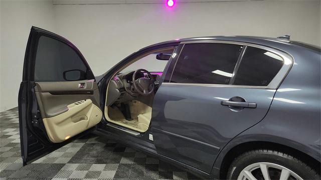 used 2012 INFINITI G37x car