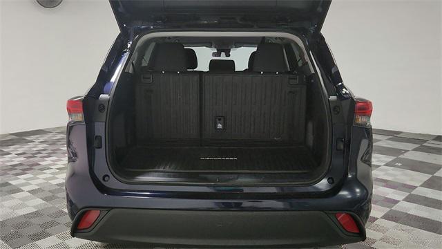 used 2023 Toyota Highlander car