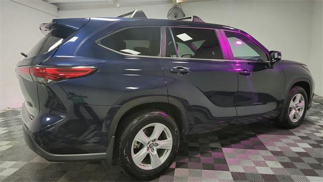 used 2023 Toyota Highlander car
