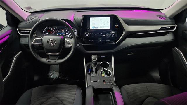 used 2023 Toyota Highlander car