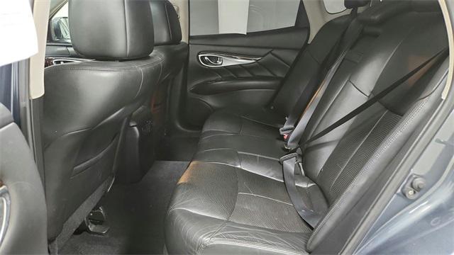 used 2011 INFINITI M37x car