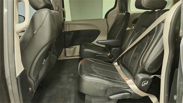 used 2023 Chrysler Pacifica car