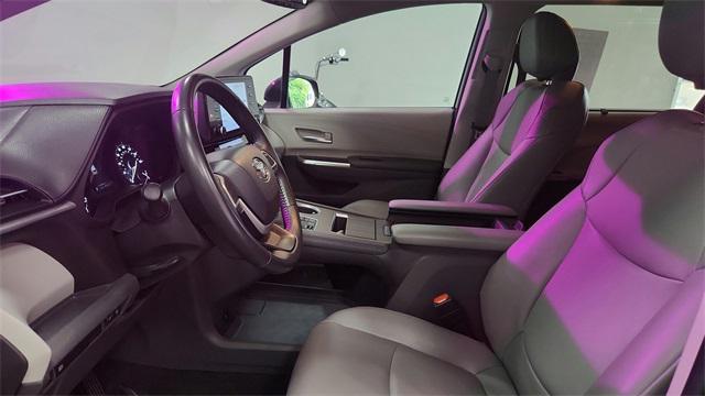 used 2024 Toyota Sienna car