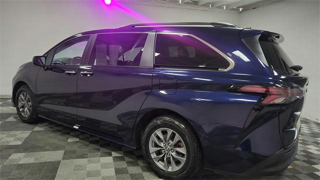 used 2024 Toyota Sienna car