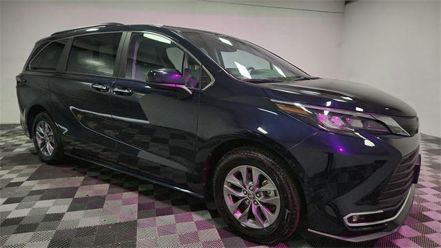 used 2024 Toyota Sienna car
