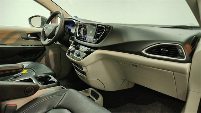 used 2022 Chrysler Pacifica car