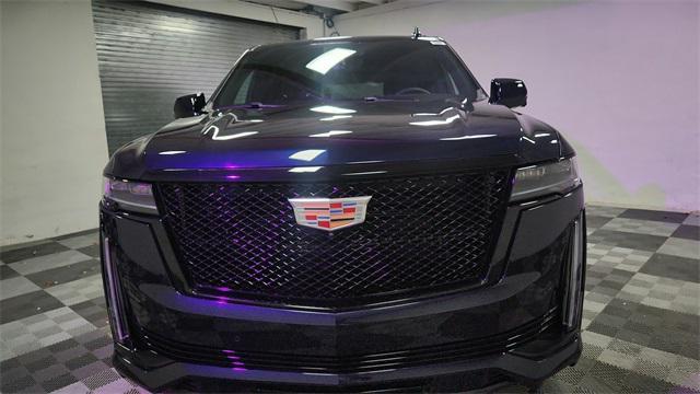 used 2024 Cadillac Escalade ESV car, priced at $96,888