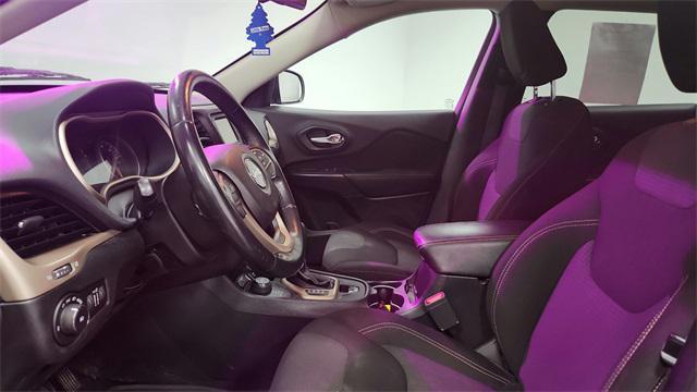used 2016 Jeep Cherokee car